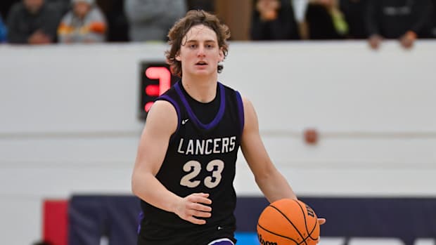 Carlsbad vs Faith Family Academy Torrey Pines Holiday Classic December 30, 2023 Photo-Justin Fine18